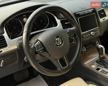 Чорний Фольксваген Туарег, об'ємом двигуна 3 л та пробігом 289 тис. км за 24900 $, фото 11 на Automoto.ua