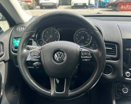 Черный Фольксваген Туарег, объемом двигателя 2.97 л и пробегом 292 тыс. км за 22900 $, фото 10 на Automoto.ua