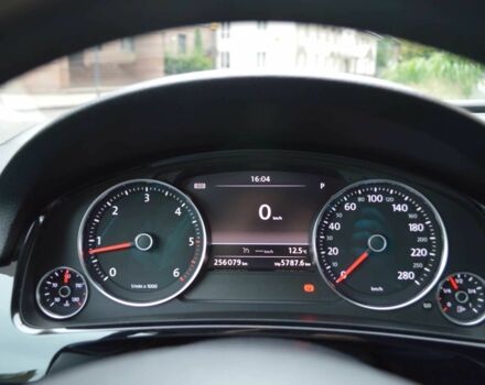 Черный Фольксваген Туарег, объемом двигателя 3 л и пробегом 256 тыс. км за 18900 $, фото 19 на Automoto.ua