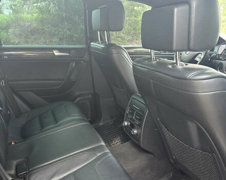 Черный Фольксваген Туарег, объемом двигателя 2.97 л и пробегом 189 тыс. км за 28000 $, фото 5 на Automoto.ua