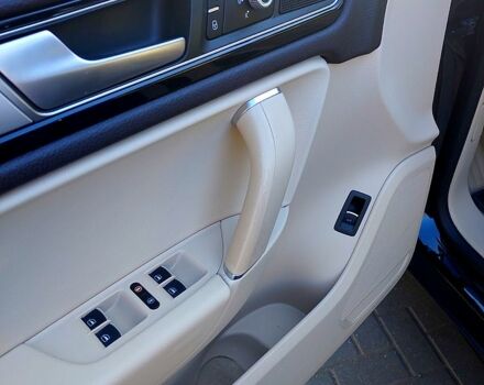 Чорний Фольксваген Туарег, об'ємом двигуна 3 л та пробігом 172 тис. км за 30999 $, фото 7 на Automoto.ua