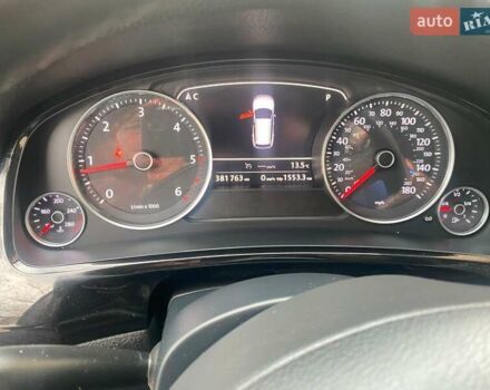 Чорний Фольксваген Туарег, об'ємом двигуна 2.97 л та пробігом 381 тис. км за 19600 $, фото 10 на Automoto.ua