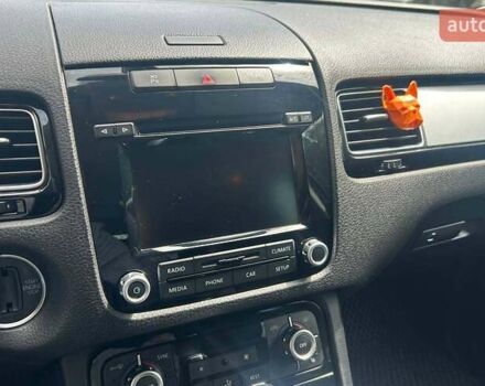 Черный Фольксваген Туарег, объемом двигателя 2.97 л и пробегом 292 тыс. км за 22900 $, фото 13 на Automoto.ua