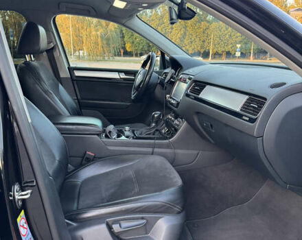 Черный Фольксваген Туарег, объемом двигателя 2.97 л и пробегом 240 тыс. км за 20500 $, фото 13 на Automoto.ua