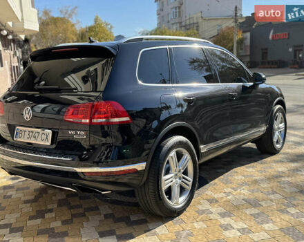 Черный Фольксваген Туарег, объемом двигателя 2.97 л и пробегом 216 тыс. км за 27400 $, фото 5 на Automoto.ua