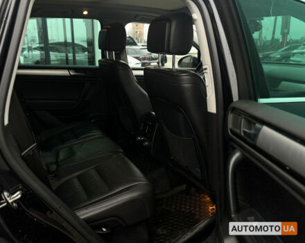 Чорний Фольксваген Туарег, об'ємом двигуна 3 л та пробігом 272 тис. км за 22990 $, фото 29 на Automoto.ua