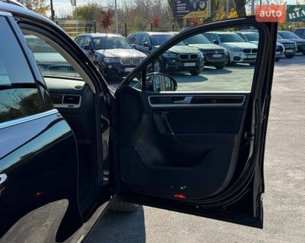 Черный Фольксваген Туарег, объемом двигателя 2.97 л и пробегом 199 тыс. км за 22000 $, фото 34 на Automoto.ua