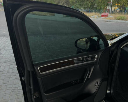 Чорний Фольксваген Туарег, об'ємом двигуна 2.97 л та пробігом 400 тис. км за 19300 $, фото 11 на Automoto.ua