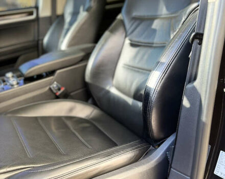 Черный Фольксваген Туарег, объемом двигателя 2.97 л и пробегом 216 тыс. км за 27400 $, фото 15 на Automoto.ua