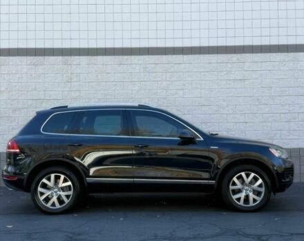 Черный Фольксваген Туарег, объемом двигателя 3 л и пробегом 85 тыс. км за 5100 $, фото 6 на Automoto.ua