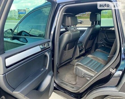 Черный Фольксваген Туарег, объемом двигателя 3 л и пробегом 223 тыс. км за 25500 $, фото 41 на Automoto.ua