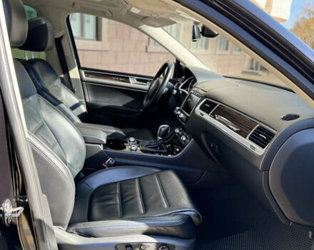 Черный Фольксваген Туарег, объемом двигателя 2.97 л и пробегом 216 тыс. км за 27400 $, фото 17 на Automoto.ua