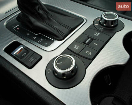 Черный Фольксваген Туарег, объемом двигателя 3 л и пробегом 236 тыс. км за 24999 $, фото 27 на Automoto.ua