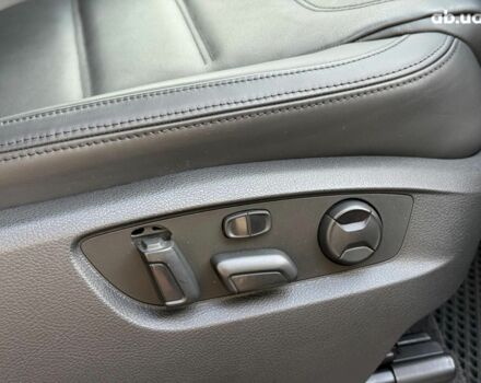 Черный Фольксваген Туарег, объемом двигателя 3 л и пробегом 200 тыс. км за 25790 $, фото 29 на Automoto.ua