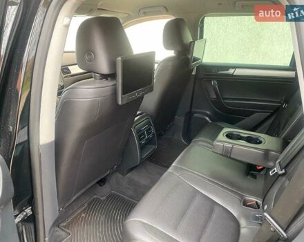 Чорний Фольксваген Туарег, об'ємом двигуна 2.97 л та пробігом 381 тис. км за 19600 $, фото 6 на Automoto.ua