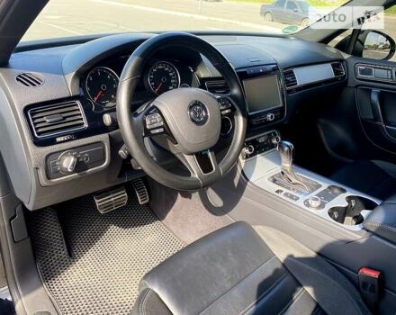 Черный Фольксваген Туарег, объемом двигателя 3 л и пробегом 223 тыс. км за 25500 $, фото 27 на Automoto.ua