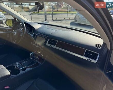 Черный Фольксваген Туарег, объемом двигателя 2.97 л и пробегом 199 тыс. км за 22000 $, фото 36 на Automoto.ua