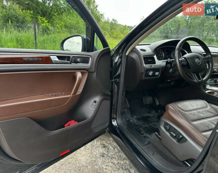 Черный Фольксваген Туарег, объемом двигателя 3 л и пробегом 360 тыс. км за 16200 $, фото 9 на Automoto.ua