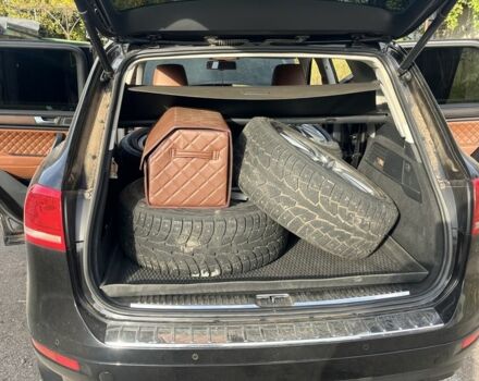 Черный Фольксваген Туарег, объемом двигателя 3 л и пробегом 258 тыс. км за 19000 $, фото 13 на Automoto.ua