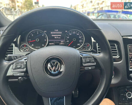 Черный Фольксваген Туарег, объемом двигателя 2.97 л и пробегом 189 тыс. км за 28000 $, фото 8 на Automoto.ua