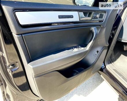Черный Фольксваген Туарег, объемом двигателя 3 л и пробегом 223 тыс. км за 25500 $, фото 23 на Automoto.ua