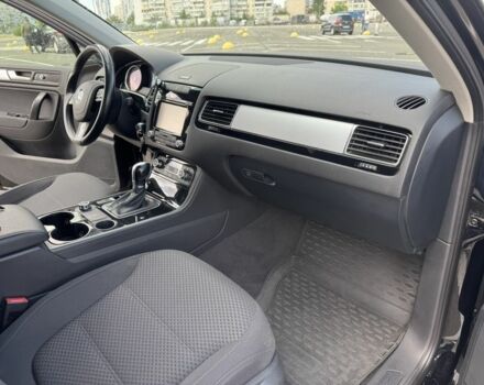 Черный Фольксваген Туарег, объемом двигателя 3 л и пробегом 195 тыс. км за 20950 $, фото 9 на Automoto.ua