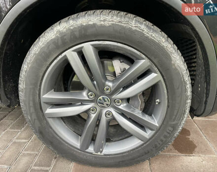 Чорний Фольксваген Туарег, об'ємом двигуна 2.97 л та пробігом 340 тис. км за 25500 $, фото 19 на Automoto.ua