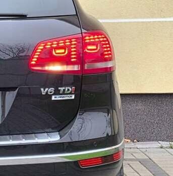 Черный Фольксваген Туарег, объемом двигателя 2.97 л и пробегом 162 тыс. км за 23500 $, фото 29 на Automoto.ua