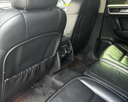 Черный Фольксваген Туарег, объемом двигателя 2.97 л и пробегом 221 тыс. км за 20750 $, фото 5 на Automoto.ua