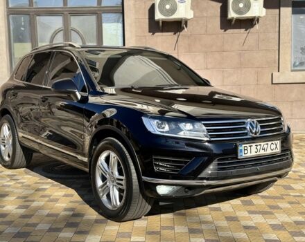 Черный Фольксваген Туарег, объемом двигателя 3 л и пробегом 216 тыс. км за 27400 $, фото 1 на Automoto.ua