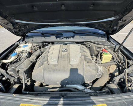 Черный Фольксваген Туарег, объемом двигателя 2.97 л и пробегом 257 тыс. км за 24000 $, фото 23 на Automoto.ua