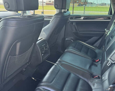 Черный Фольксваген Туарег, объемом двигателя 2.97 л и пробегом 257 тыс. км за 24000 $, фото 15 на Automoto.ua