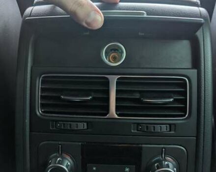 Чорний Фольксваген Туарег, об'ємом двигуна 3 л та пробігом 214 тис. км за 28000 $, фото 6 на Automoto.ua