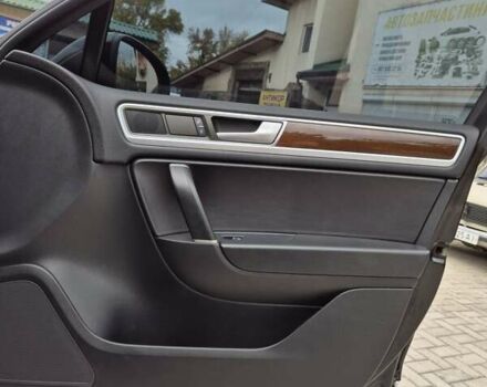 Черный Фольксваген Туарег, объемом двигателя 3 л и пробегом 330 тыс. км за 19999 $, фото 2 на Automoto.ua