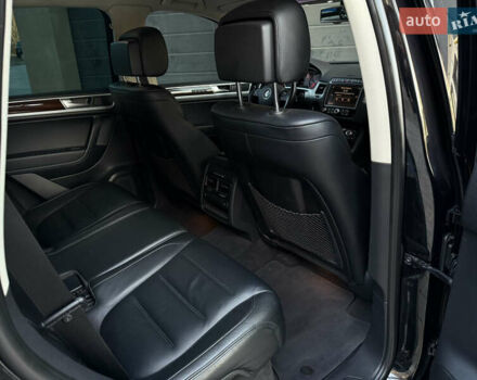 Чорний Фольксваген Туарег, об'ємом двигуна 2.97 л та пробігом 225 тис. км за 27500 $, фото 38 на Automoto.ua