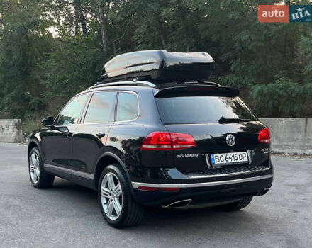 Черный Фольксваген Туарег, объемом двигателя 2.97 л и пробегом 242 тыс. км за 25900 $, фото 2 на Automoto.ua