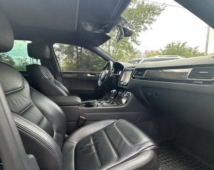 Черный Фольксваген Туарег, объемом двигателя 2.97 л и пробегом 189 тыс. км за 28000 $, фото 4 на Automoto.ua