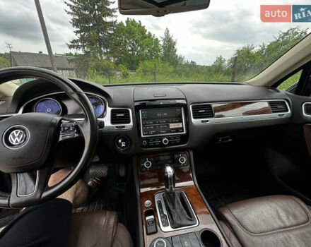 Черный Фольксваген Туарег, объемом двигателя 3 л и пробегом 360 тыс. км за 16200 $, фото 29 на Automoto.ua