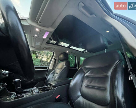 Черный Фольксваген Туарег, объемом двигателя 2.97 л и пробегом 242 тыс. км за 25900 $, фото 21 на Automoto.ua