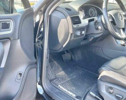 Чорний Фольксваген Туарег, об'ємом двигуна 3 л та пробігом 86 тис. км за 22000 $, фото 8 на Automoto.ua