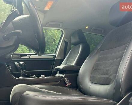 Черный Фольксваген Туарег, объемом двигателя 2.97 л и пробегом 292 тыс. км за 22900 $, фото 8 на Automoto.ua