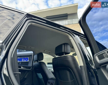 Черный Фольксваген Туарег, объемом двигателя 2.97 л и пробегом 150 тыс. км за 28500 $, фото 44 на Automoto.ua