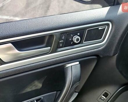 Черный Фольксваген Туарег, объемом двигателя 4.13 л и пробегом 335 тыс. км за 21500 $, фото 15 на Automoto.ua