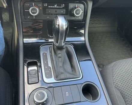 Чорний Фольксваген Туарег, об'ємом двигуна 3 л та пробігом 195 тис. км за 20950 $, фото 13 на Automoto.ua