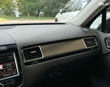 Черный Фольксваген Туарег, объемом двигателя 3 л и пробегом 200 тыс. км за 25790 $, фото 37 на Automoto.ua
