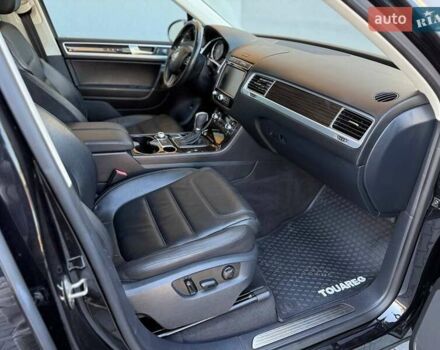 Черный Фольксваген Туарег, объемом двигателя 3 л и пробегом 130 тыс. км за 25500 $, фото 19 на Automoto.ua