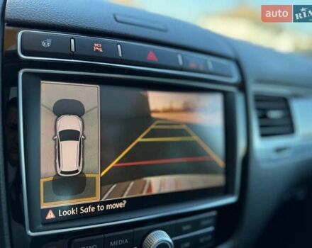 Черный Фольксваген Туарег, объемом двигателя 3 л и пробегом 130 тыс. км за 25500 $, фото 25 на Automoto.ua