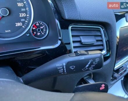 Черный Фольксваген Туарег, объемом двигателя 3 л и пробегом 236 тыс. км за 22900 $, фото 21 на Automoto.ua