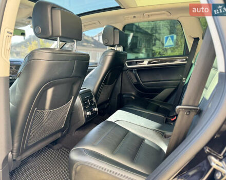 Черный Фольксваген Туарег, объемом двигателя 2.97 л и пробегом 216 тыс. км за 27400 $, фото 11 на Automoto.ua