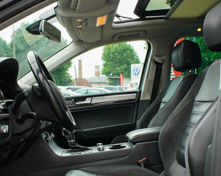 Черный Фольксваген Туарег, объемом двигателя 3 л и пробегом 236 тыс. км за 24999 $, фото 14 на Automoto.ua